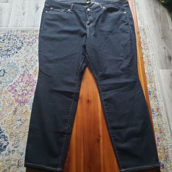 TORRID Straight Leg Jeans Size 24S - Picture 2 of 15